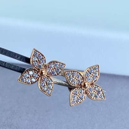 Buy replica Louis Vuitton Diamond Flower Stud Earrings and replica jewelry from PICKS Jewelry