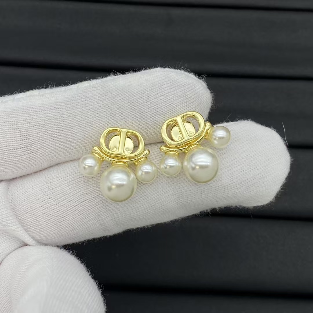 Buy replica Dior CD with Three Pearls Earrings and replica jewelry from PICKS Jewelry