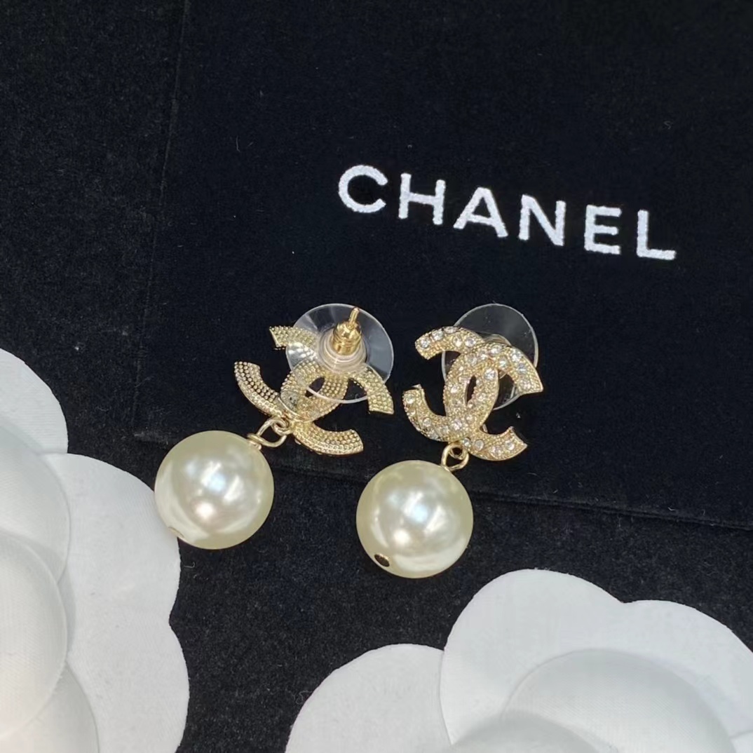 Buy replica Chanel Classic Pearl Dangle Earrings and replica jewelry from PICKS Jewelry