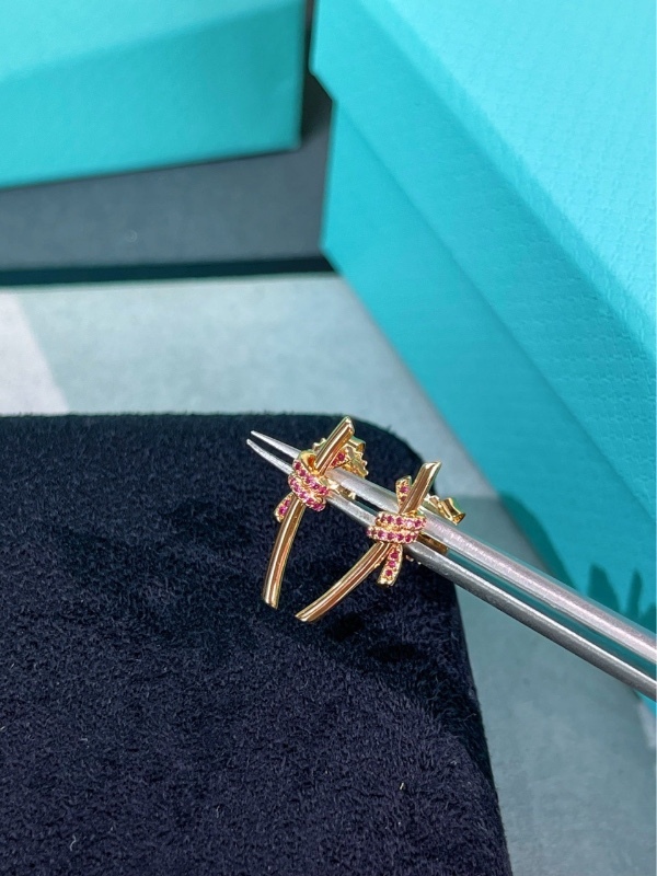 Buy replica Tiffany Knot Earrings and replica jewelry from PICKS Jewelry