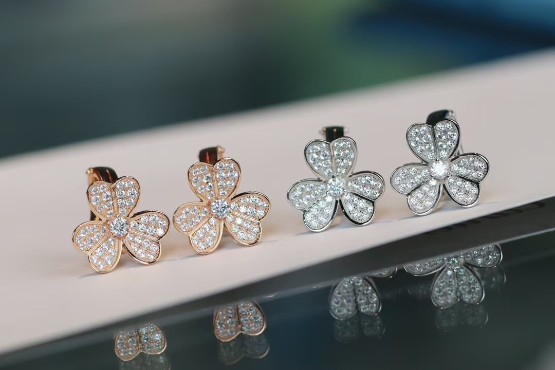 Buy replica Van Cleef & Arpels Frivole Earrings - Small and replica jewelry from PICKS Jewelry