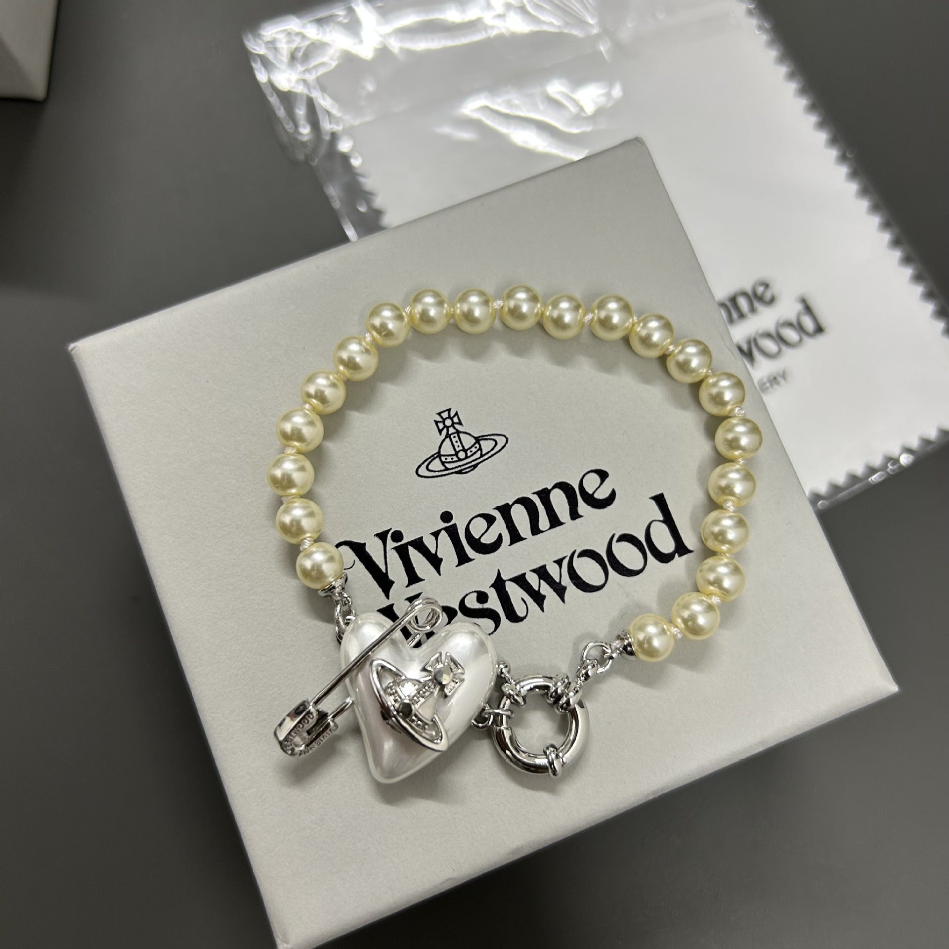 Buy replica Vivienne Westwood Paperclip Heart Bracelet and replica jewelry from PICKS Jewelry