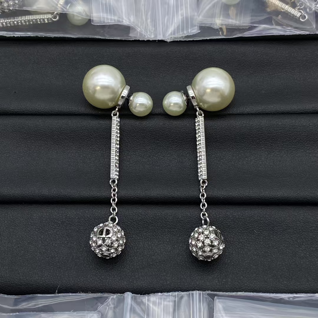 Buy replica Dior Pearl Earrings Long Drop CD and replica jewelry from PICKS Jewelry