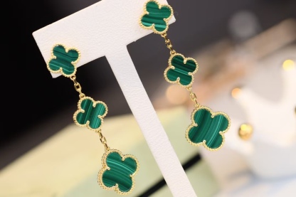Buy replica Van Cleef & Arpels Magic Alhambra Earrings 3 Motifs and replica jewelry from PICKS Jewelry