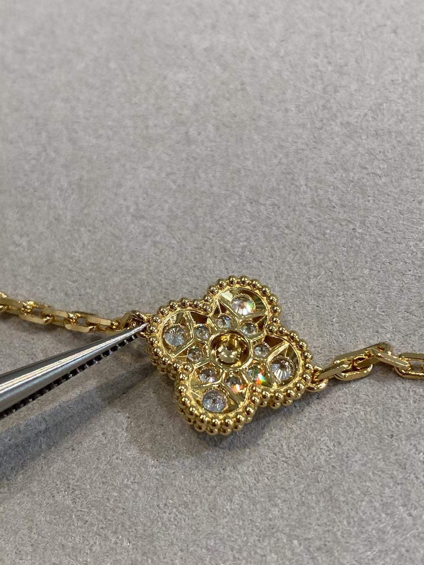 Buy replica Van Cleef & Arpels Vintage Alhambra Bracelet 5 Motifs and replica jewelry from PICKS Jewelry