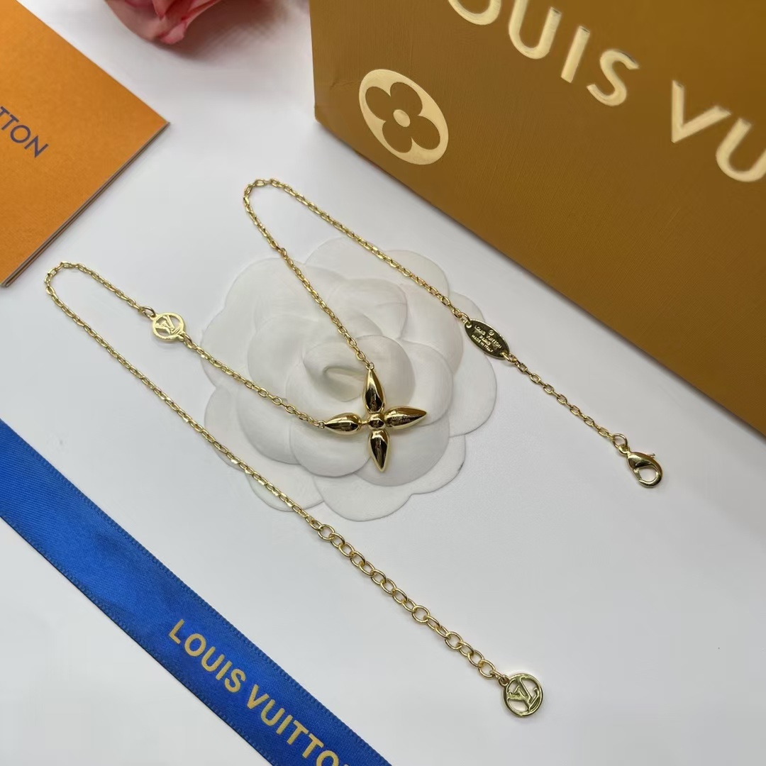 Buy replica Louis Vuitton Dainty Star Pendant Necklace and replica jewelry from PICKS Jewelry