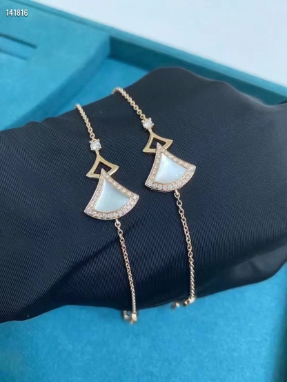 Buy replica Bvlgari Divas’ Dream Bracelet and replica jewelry from PICKS Jewelry