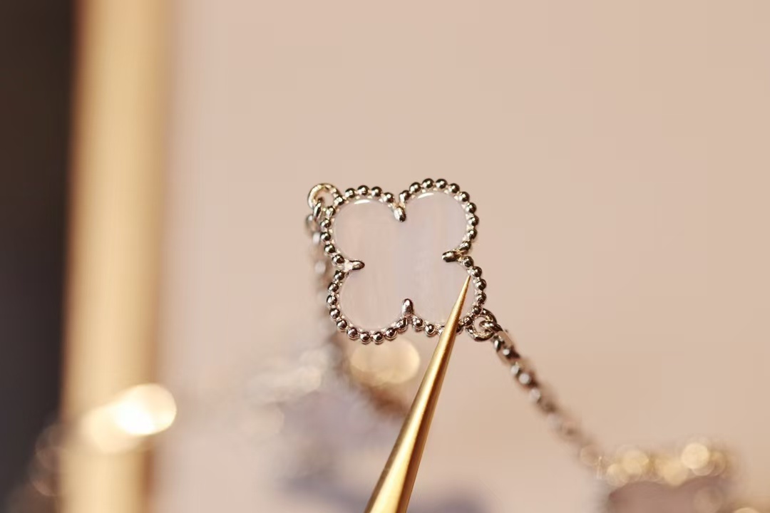 Buy replica Van Cleef & Arpels Vintage Alhambra Necklace, 10 Motifs and replica jewelry from PICKS Jewelry