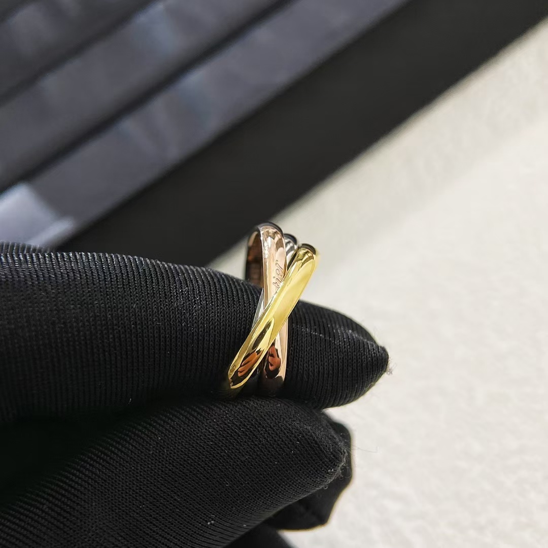 Buy replica Cartier Trinity Ring and replica jewelry from PICKS Jewelry