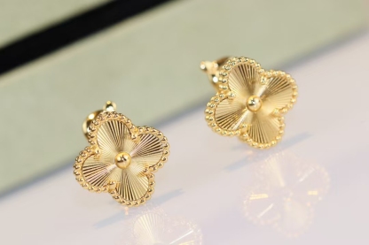Buy replica Van Cleef & Arpels Vintage Alhambra Earrings and replica jewelry from PICKS Jewelry