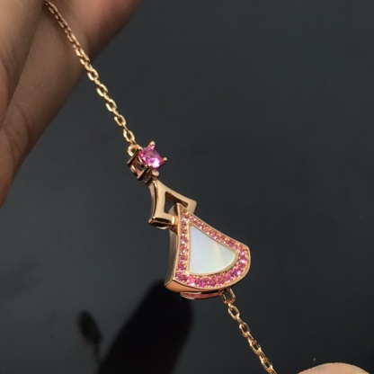 Buy replica Bvlgari Divas’ Dream Bracelet and replica jewelry from PICKS Jewelry