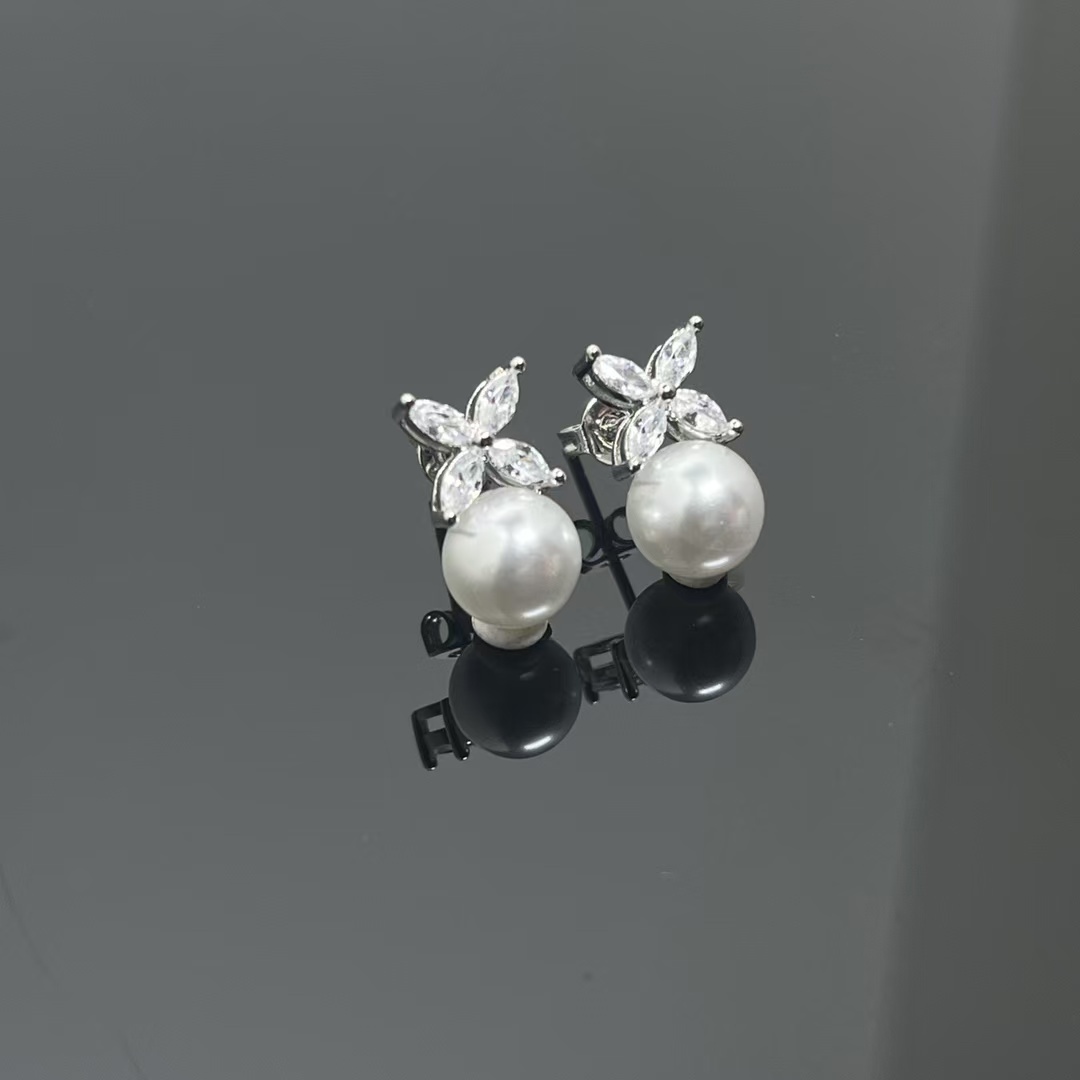 Buy replica Tiffany Victoria Pearl Earrings and replica jewelry from PICKS Jewelry