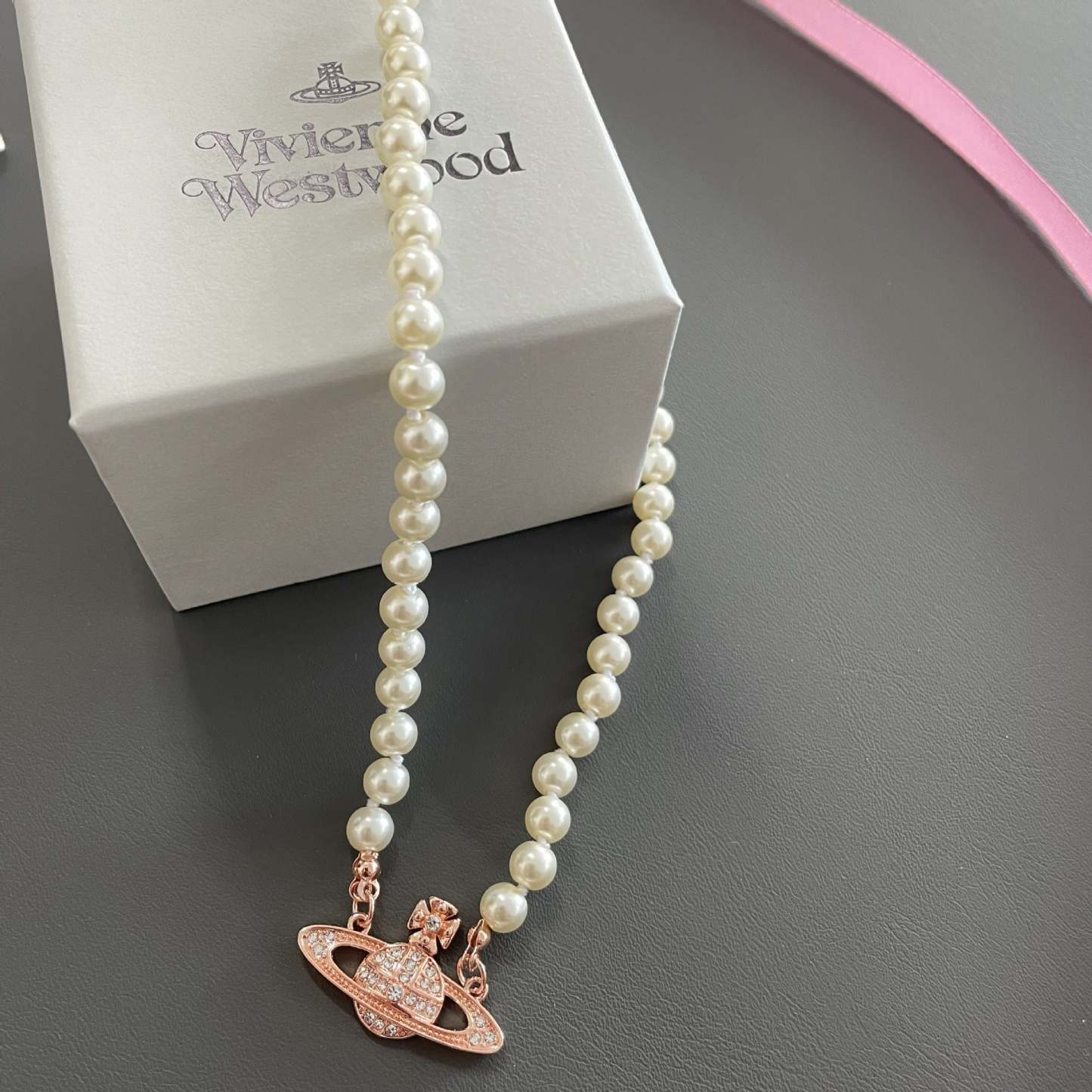 Buy replica Vivienne Westwood Saturn Pendant Pearl Necklace and replica jewelry from PICKS Jewelry