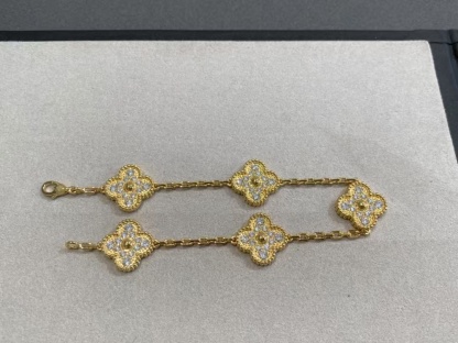 Buy replica Van Cleef & Arpels Vintage Alhambra Bracelet 5 Motifs and replica jewelry from PICKS Jewelry