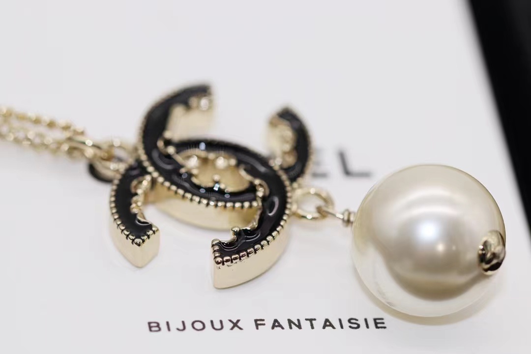 Buy replica Chanel Black Double C Pearl Drop Pendant Necklace and replica jewelry from PICKS Jewelry