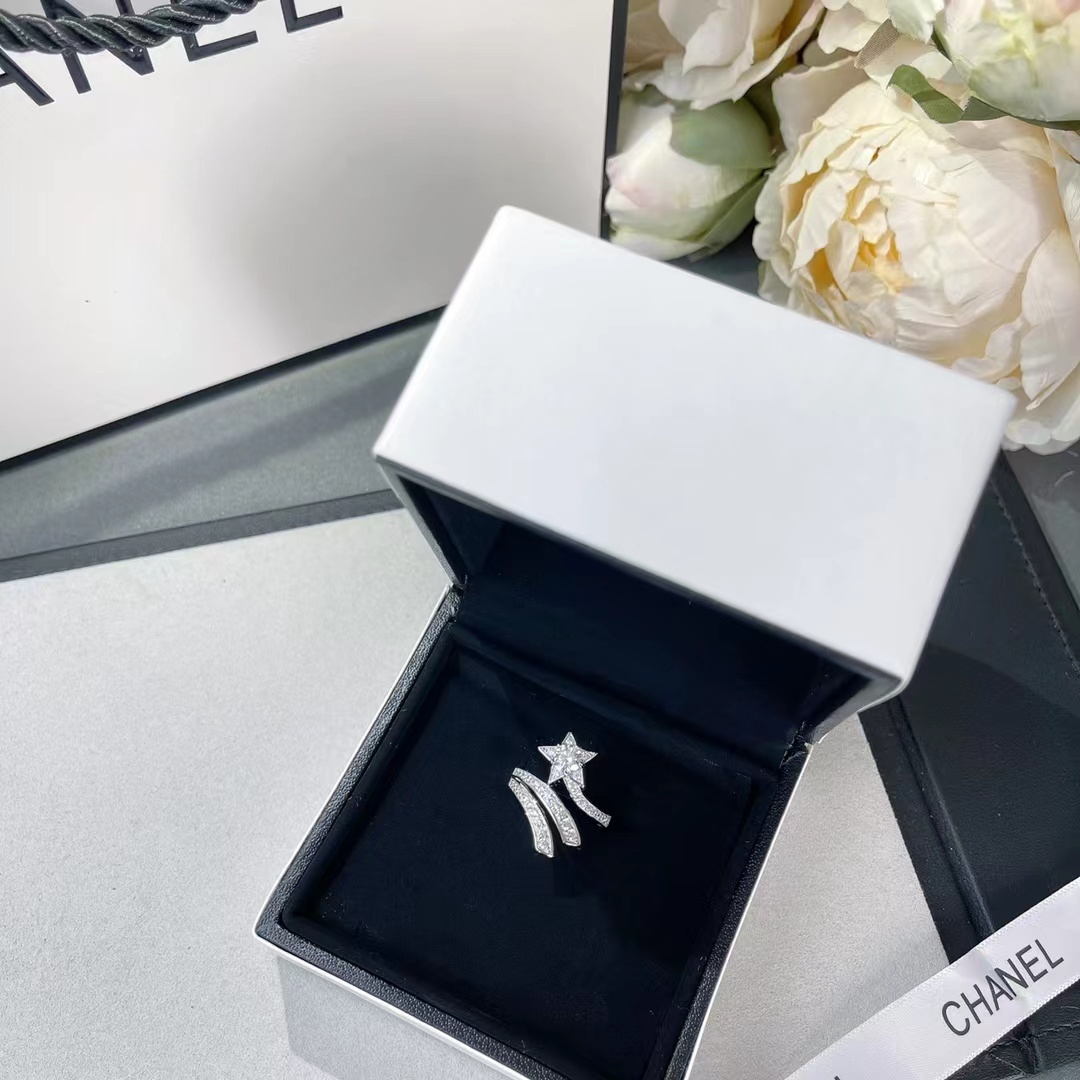 Buy replica Chanel Etoile Filante Comete Ring and replica jewelry from PICKS Jewelry