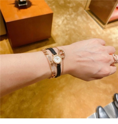 Buy replica Hermes Cuban Chain Pig Nose Bracelet and replica jewelry from PICKS Jewelry