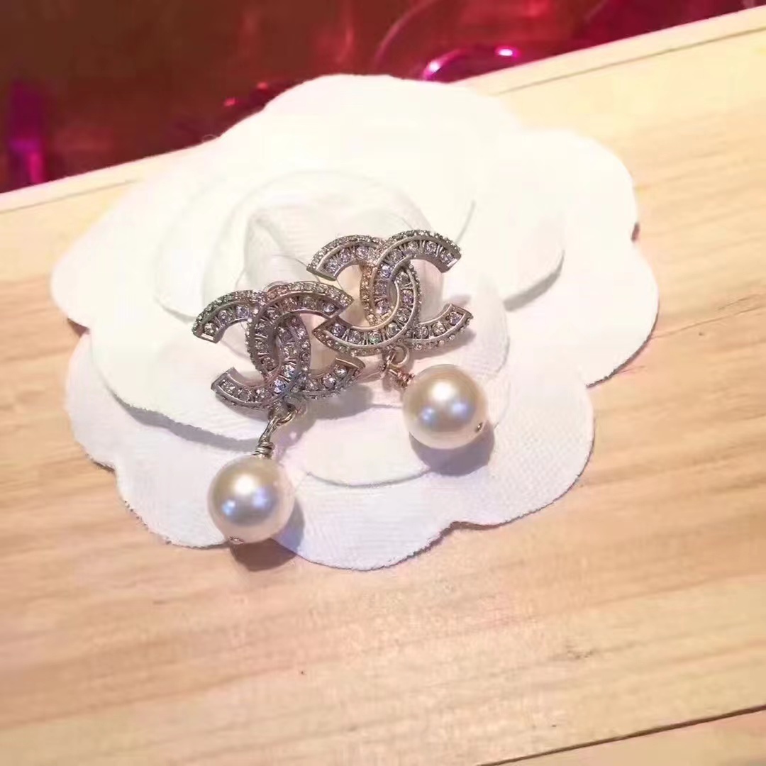 Buy replica Chanel Classic Pearl Dangle Earrings and replica jewelry from PICKS Jewelry