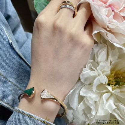 Buy replica Bvlgari Divas’ Dream Bracelet and replica jewelry from PICKS Jewelry