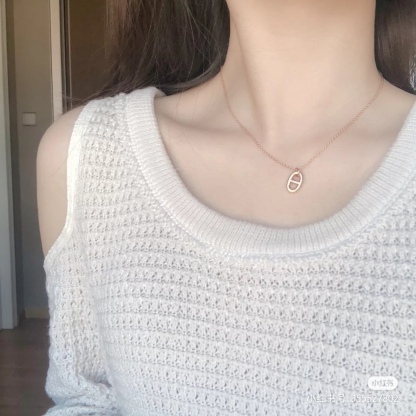 Buy replica Hermes Pig Nose Pendant Necklace - No Diamond and replica jewelry from PICKS Jewelry