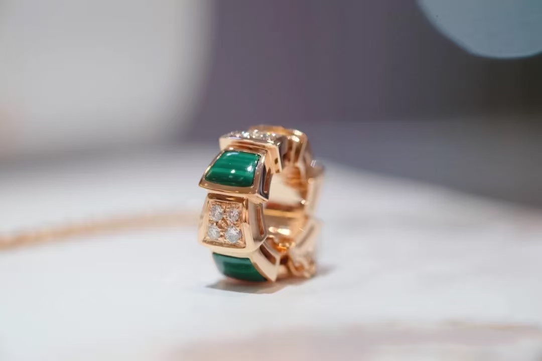 Buy replica Bvlgari Serpenti Viper Necklace and replica jewelry from PICKS Jewelry