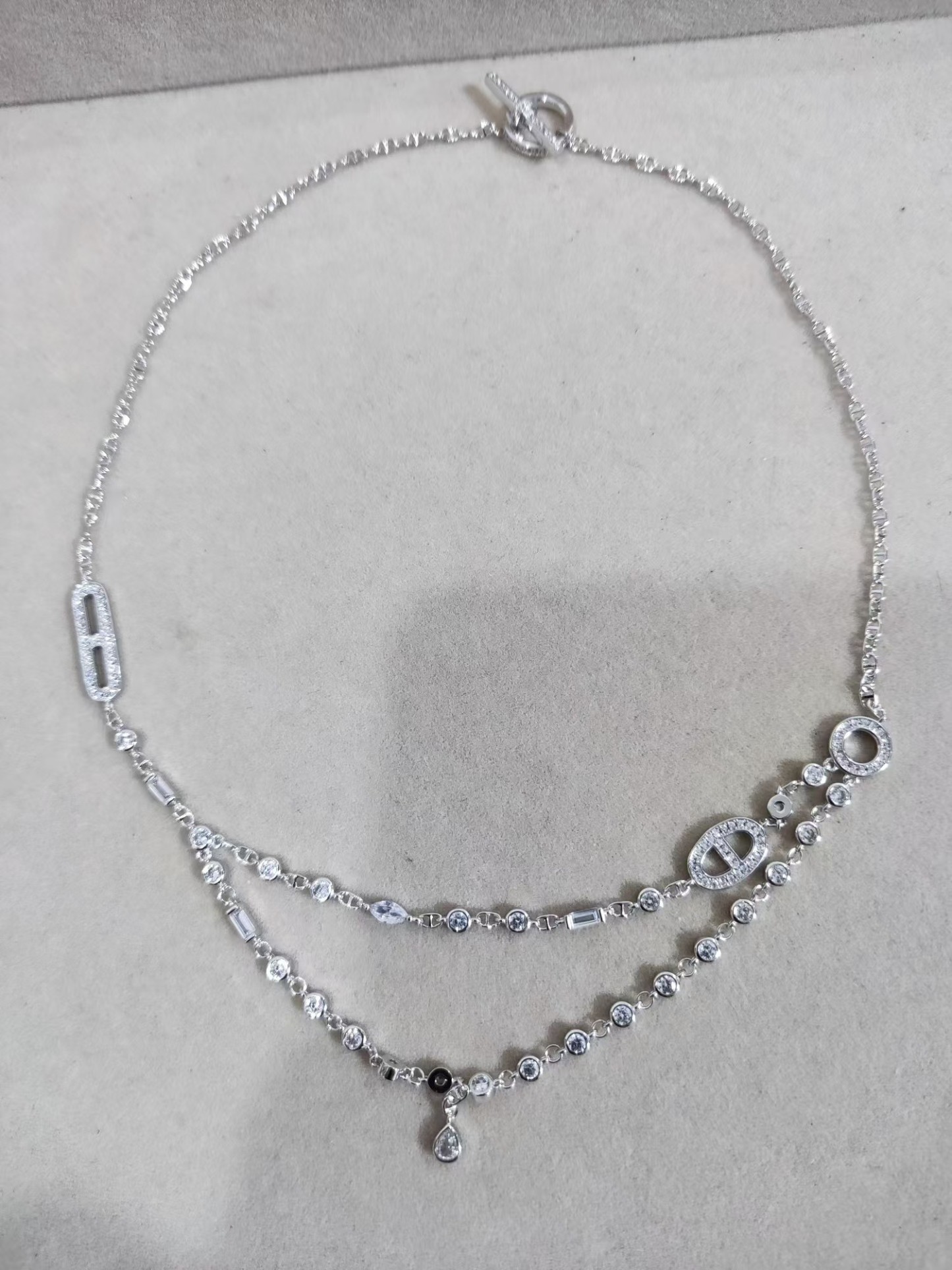 Buy replica Hermes Pig Nose Teardrop Diamond Pendant Necklace and replica jewelry from PICKS Jewelry