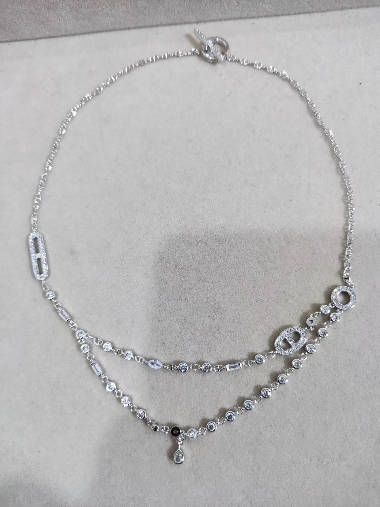 Buy replica Hermes Pig Nose Teardrop Diamond Pendant Necklace and replica jewelry from PICKS Jewelry