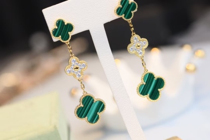 Buy replica Van Cleef & Arpels Magic Alhambra Earrings 3 Motifs and replica jewelry from PICKS Jewelry