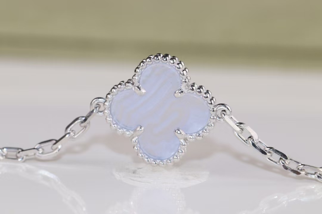 Buy replica Van Cleef & Arpels Vintage Alhambra Bracelet 5 Motifs and replica jewelry from PICKS Jewelry