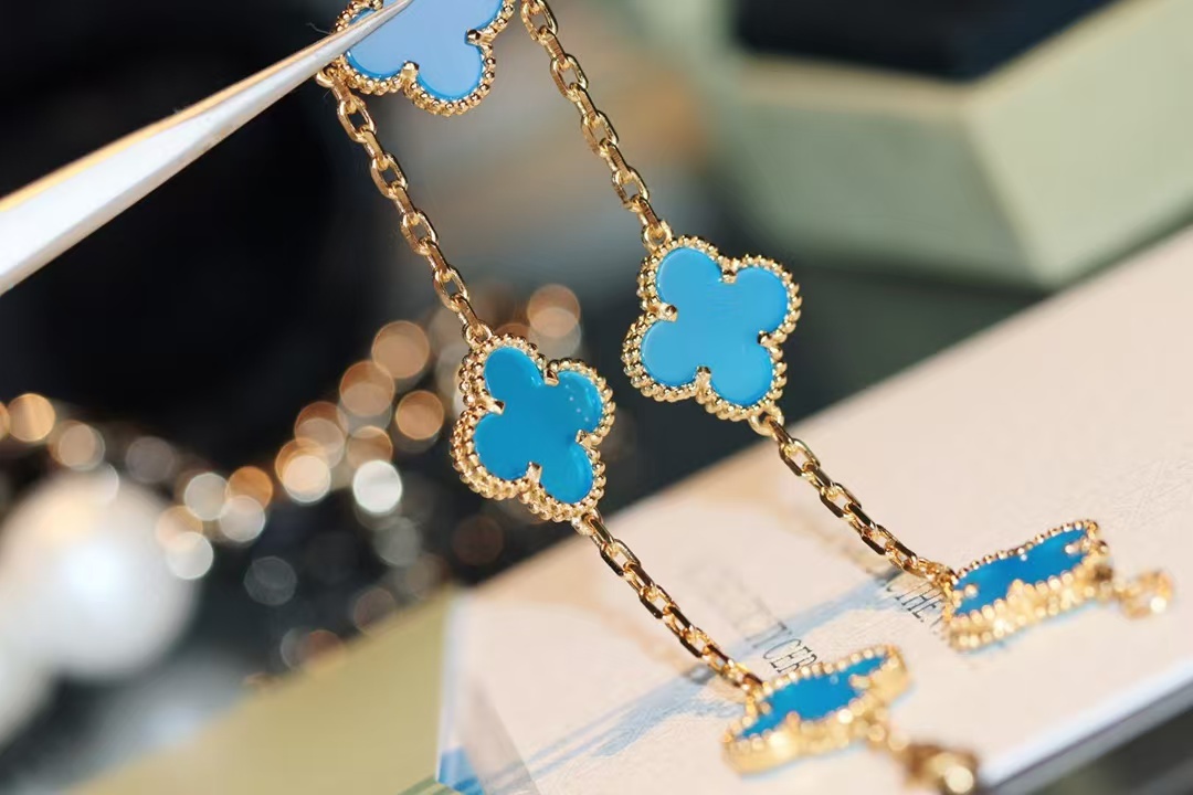 Buy replica Van Cleef & Arpels Blue Vintage Alhambra Five Clover Bracelet and replica jewelry from PICKS Jewelry