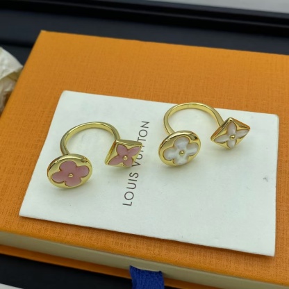 Buy replica Louis Vuitton Classic Ring and replica jewelry from PICKS Jewelry