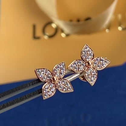Buy replica Louis Vuitton Diamond Flower Stud Earrings and replica jewelry from PICKS Jewelry