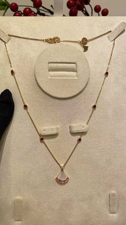 Buy replica Bvlgari Divas' Dream Necklace and replica jewelry from PICKS Jewelry