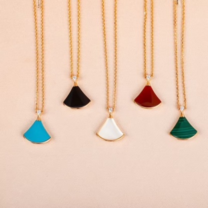 Buy replica Bvlgari Divas' Dream Necklace and replica jewelry from PICKS Jewelry