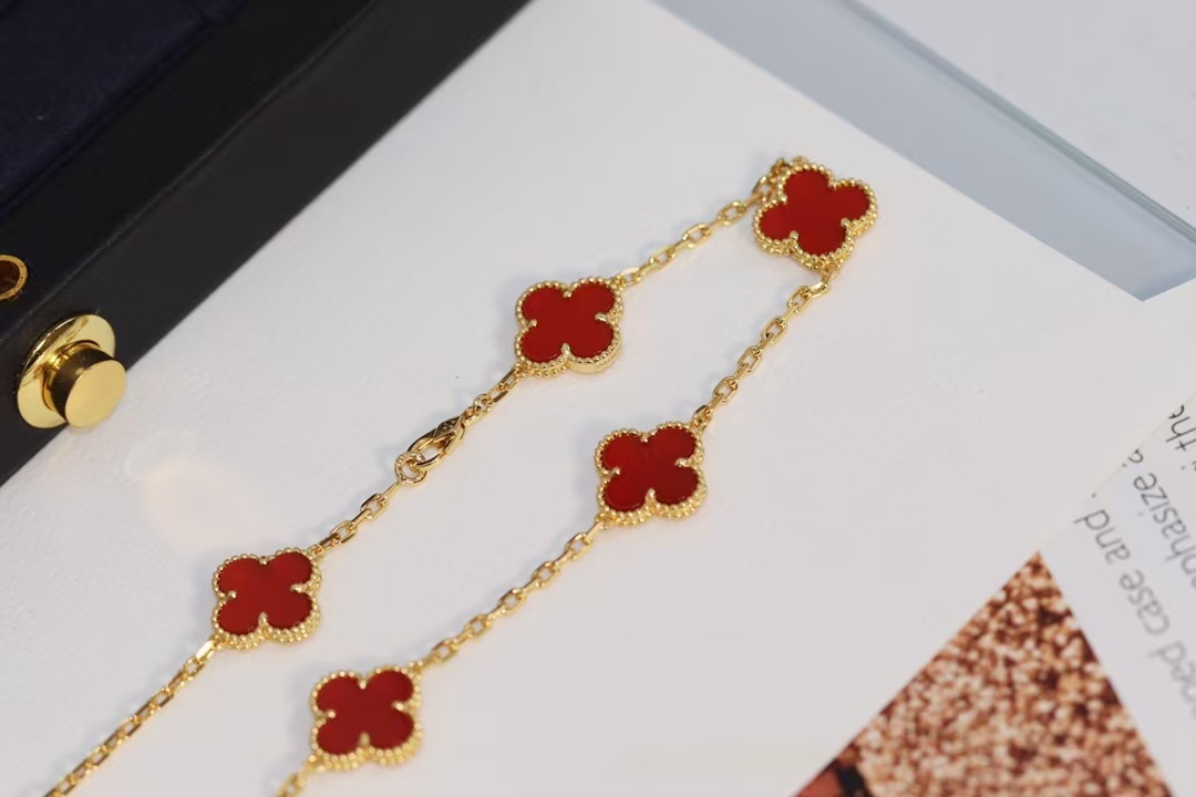 Buy replica Van Cleef & Arpels Vintage Alhambra Necklace, 10 Motifs and replica jewelry from PICKS Jewelry