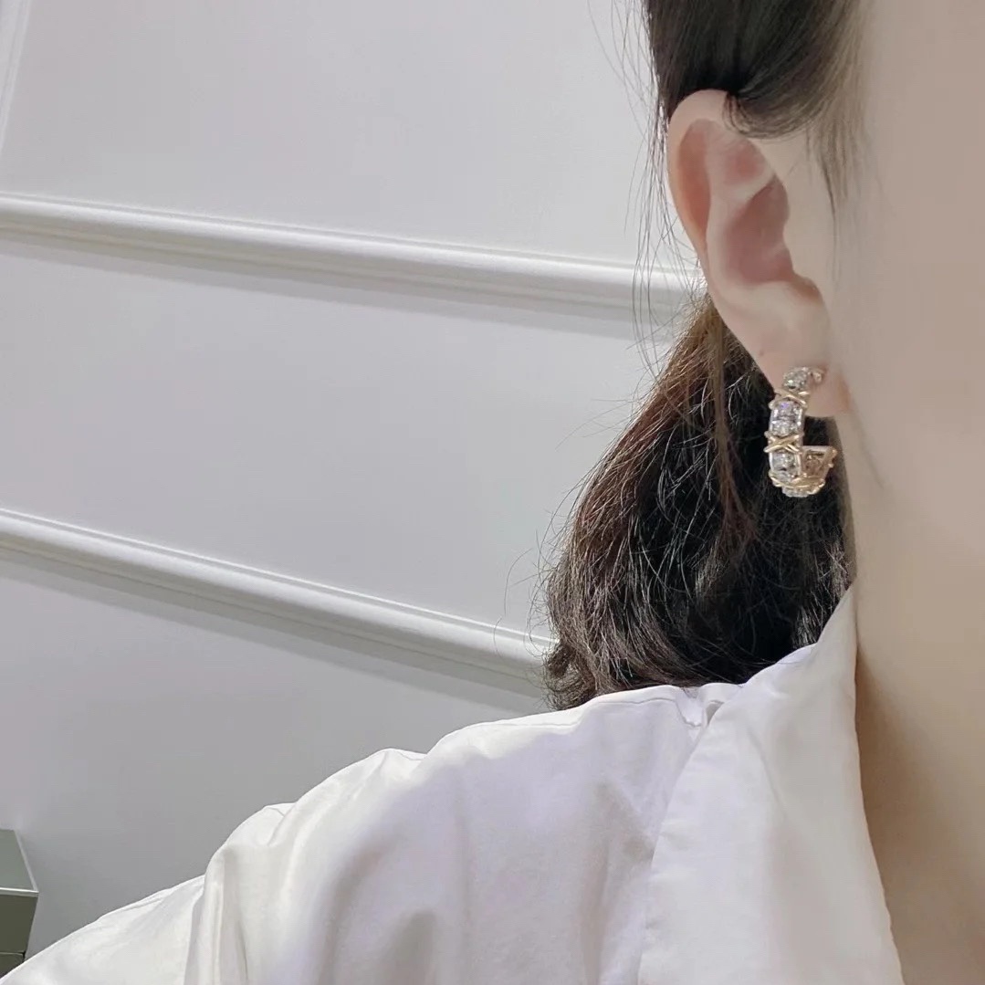 Buy replica Tiffany Cross Earrings and replica jewelry from PICKS Jewelry