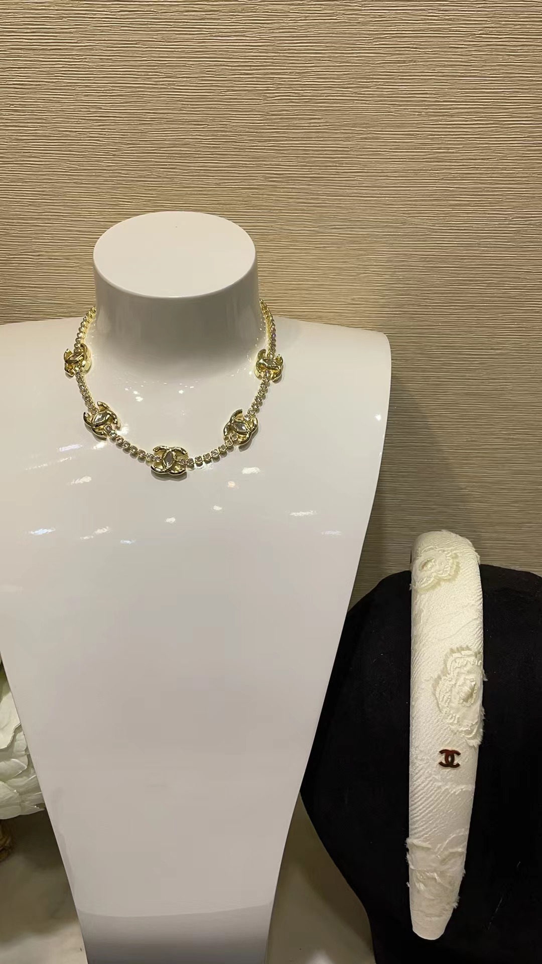 Buy replica Chanel Jennie Celebrity Style Choker Necklace and replica jewelry from PICKS Jewelry