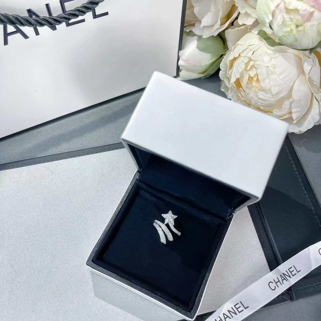 Buy replica Chanel Etoile Filante Comete Ring and replica jewelry from PICKS Jewelry