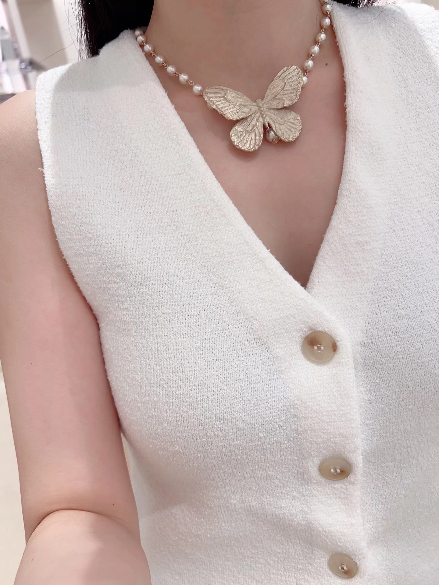 Buy replica Dior Butterfly Pearl Necklace and replica jewelry from PICKS Jewelry