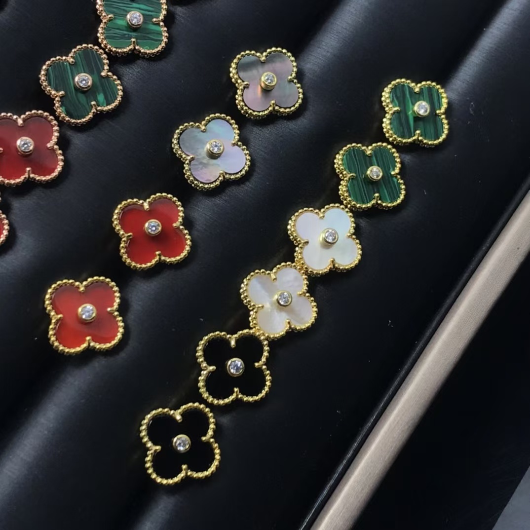 Buy replica Van Cleef & Arpels Vintage Alhambra Earrings and replica jewelry from PICKS Jewelry