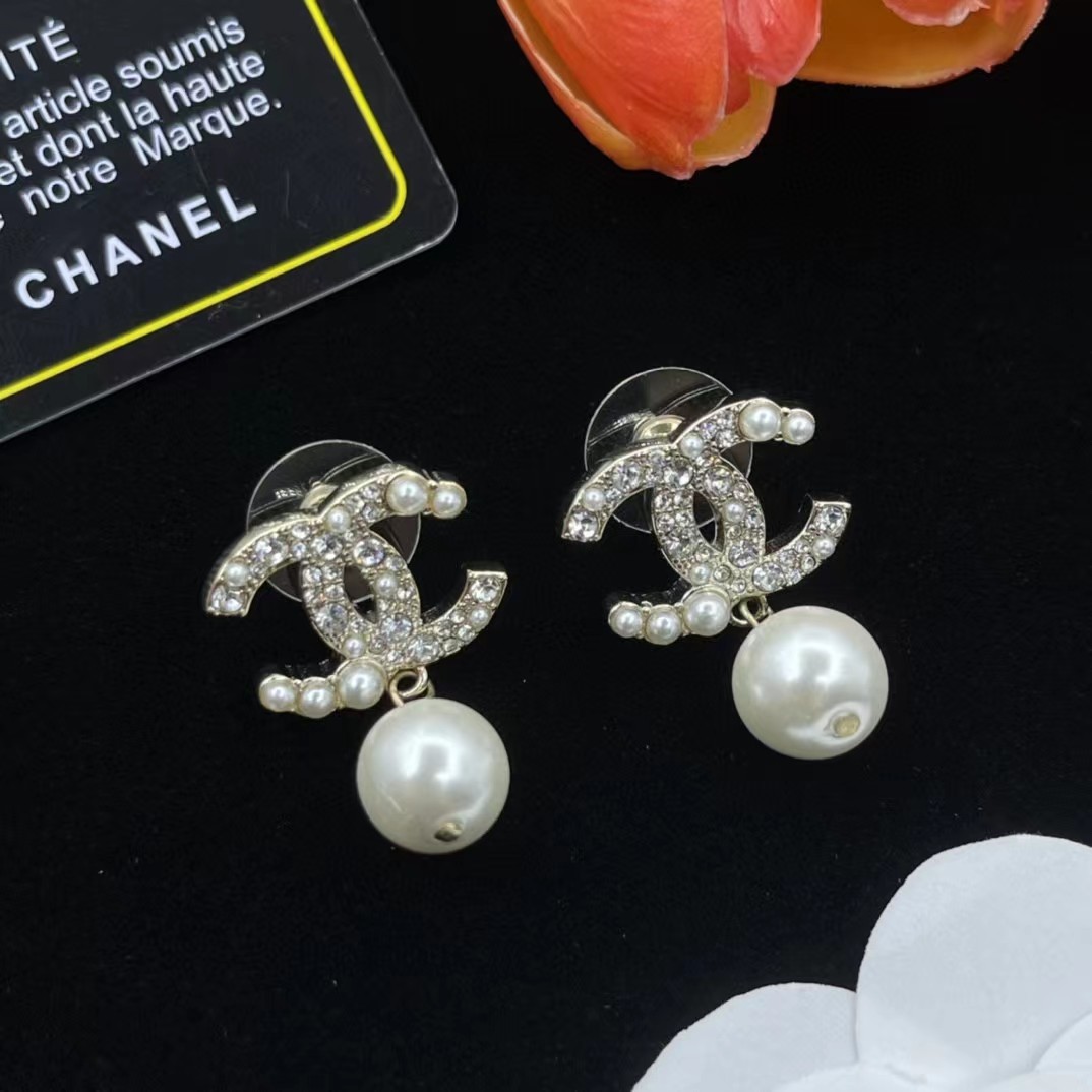 Buy replica Chanel Prom Pearl Dangle Earrings and replica jewelry from PICKS Jewelry