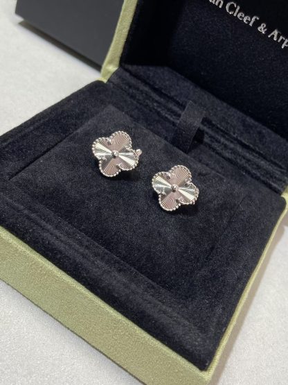 Buy replica Van Cleef & Arpels Vintage Alhambra Earrings and replica jewelry from PICKS Jewelry