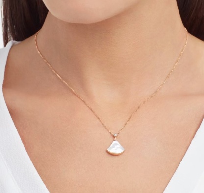 Buy replica Bvlgari Divas' Dream Necklace and replica jewelry from PICKS Jewelry