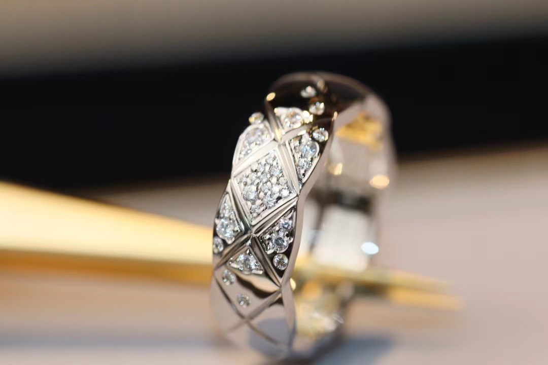Buy replica Chanel Rose Silver Crush Ring and replica jewelry from PICKS Jewelry