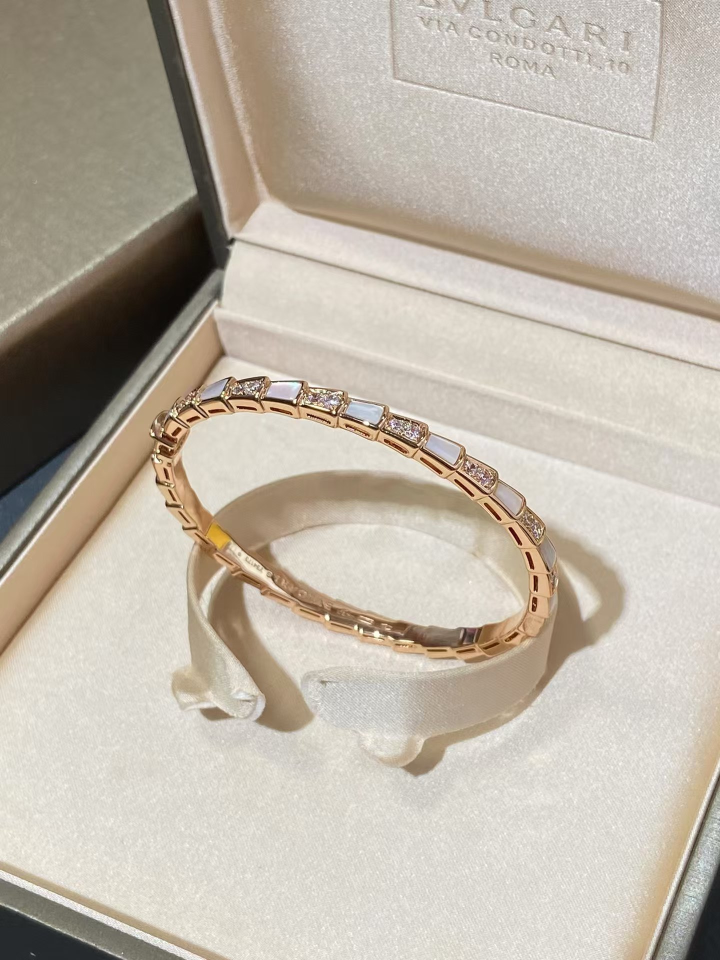 Buy replica Bvlgari Serpenti Viper Bracelet and replica jewelry from PICKS Jewelry