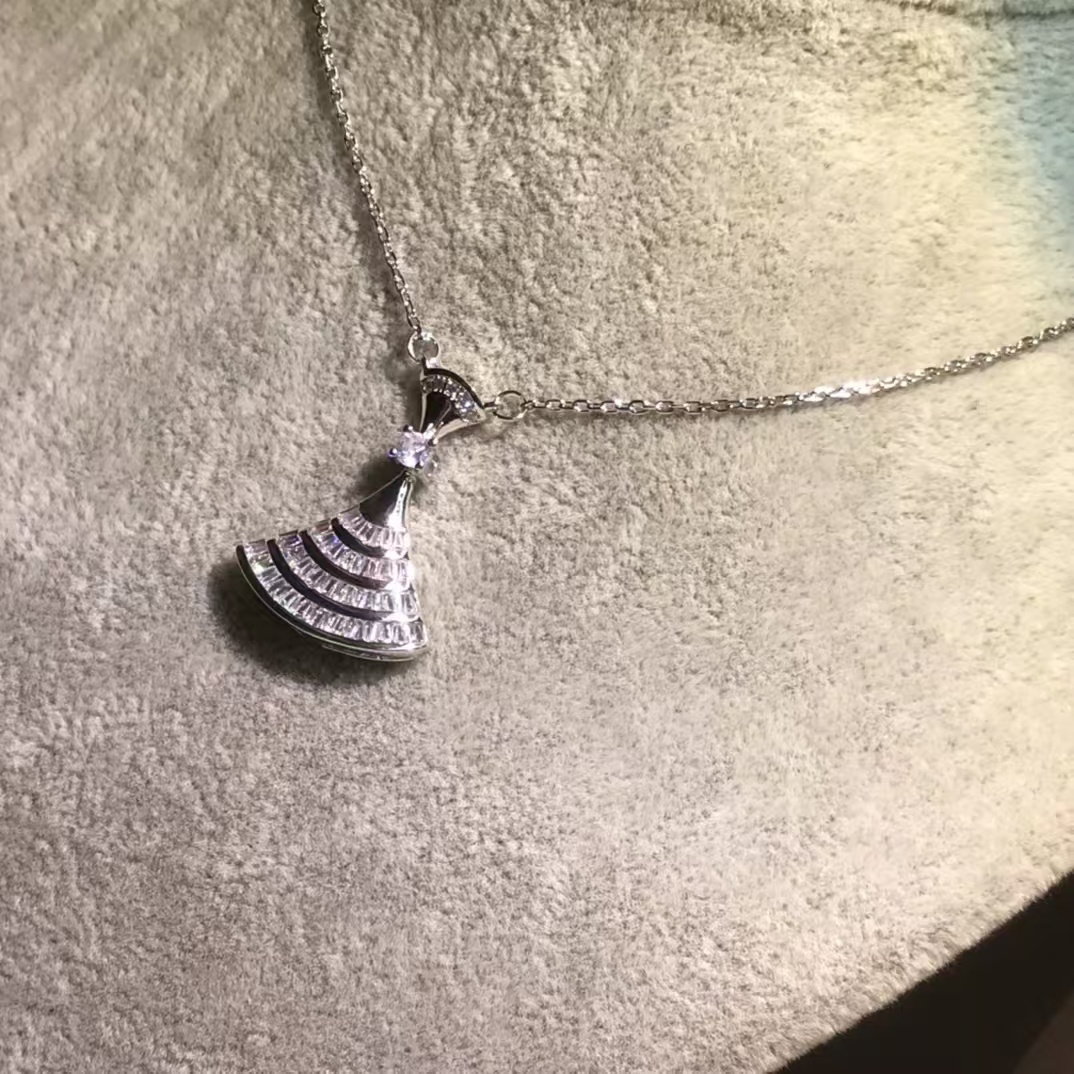 Buy replica Bvlgari Divas' Dream Necklace and replica jewelry from PICKS Jewelry