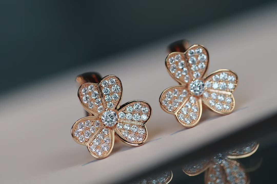 Buy replica Van Cleef & Arpels Frivole Earrings - Small and replica jewelry from PICKS Jewelry