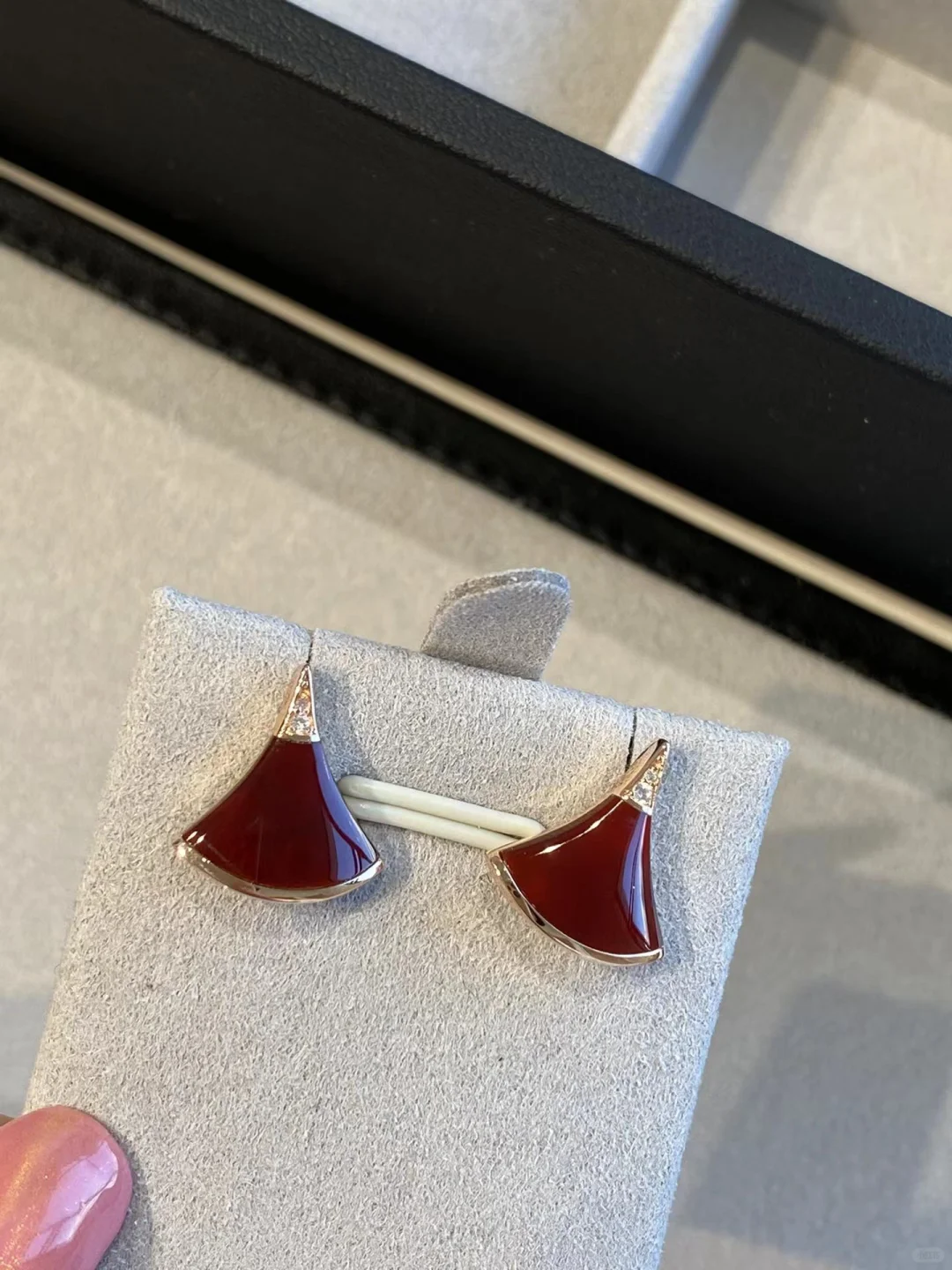 Buy replica Bvlgari Divas’ Dream Earrings and replica jewelry from PICKS Jewelry