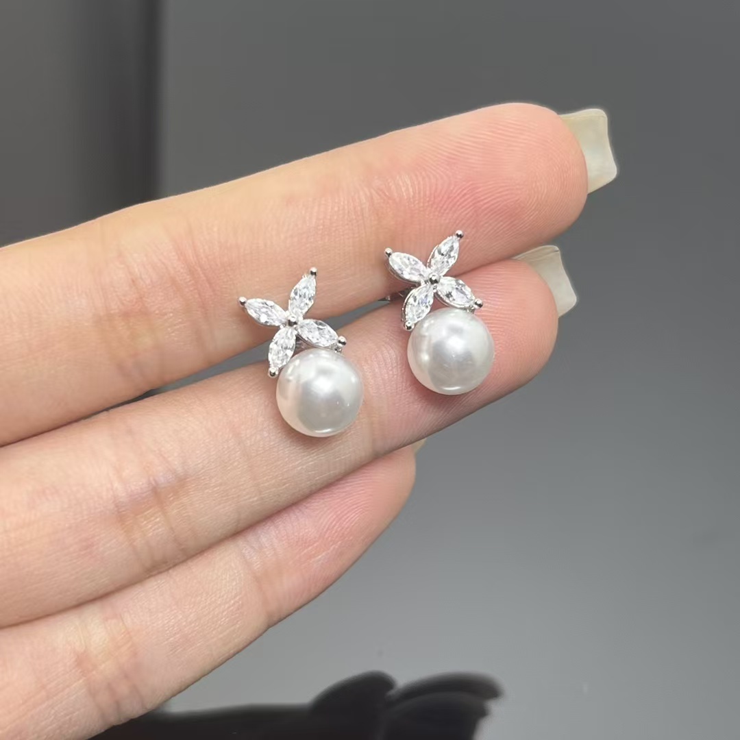Buy replica Tiffany Victoria Pearl Earrings and replica jewelry from PICKS Jewelry