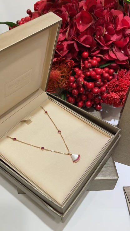 Buy replica Bvlgari Divas' Dream Necklace and replica jewelry from PICKS Jewelry